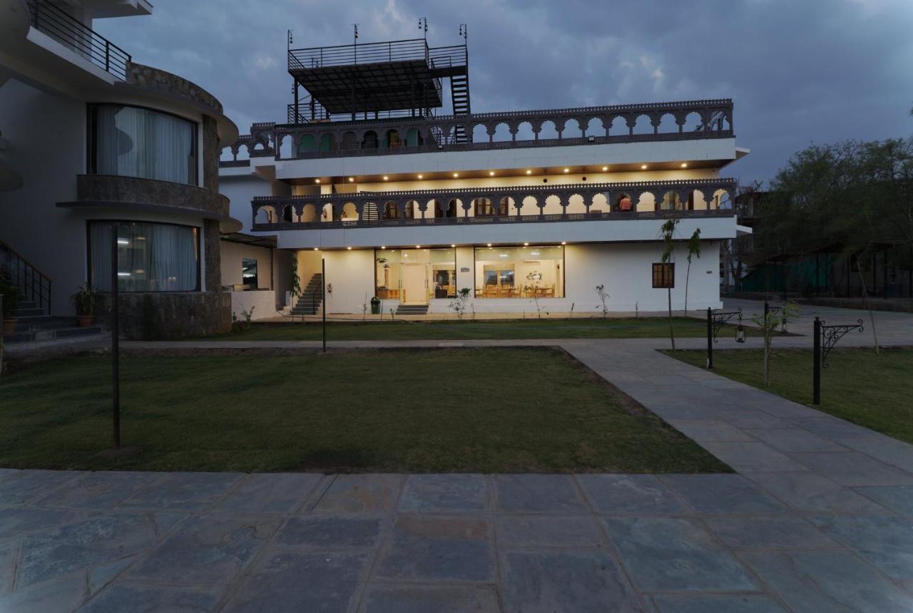 Keshav Resort Удайпур Екстериор снимка