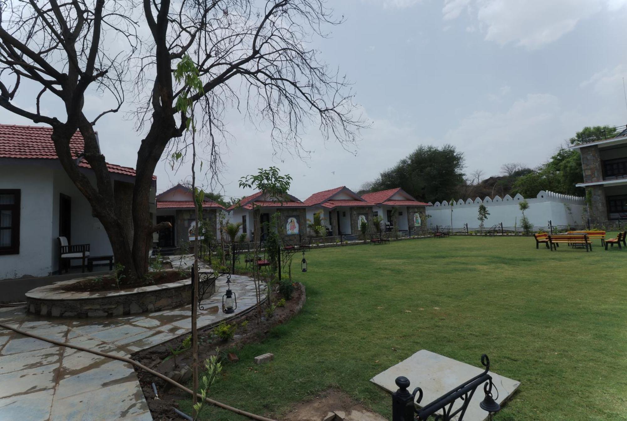 Keshav Resort Удайпур Екстериор снимка